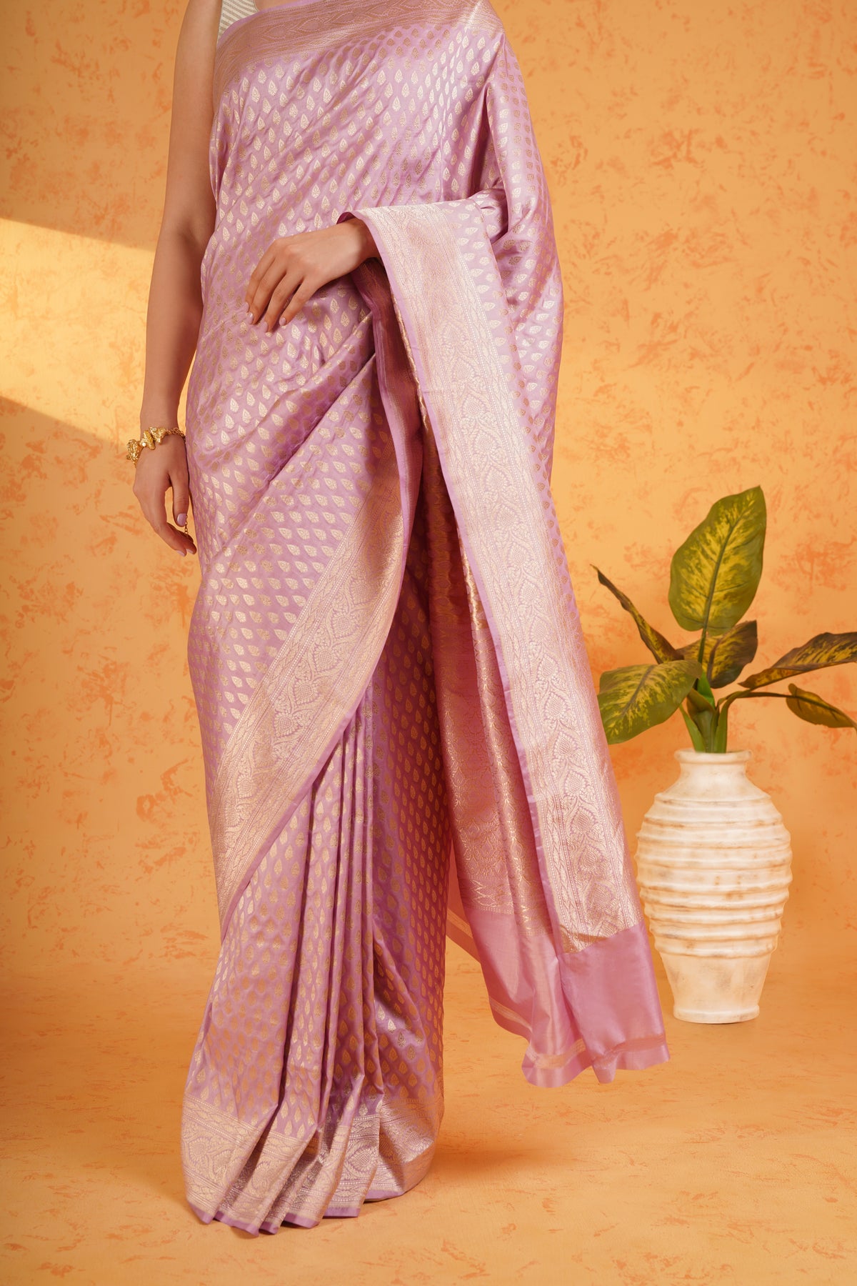Pure Katan Silk Lavender Zari Saree – Handwoven Banarasi Booti Silk with Rich Brocade Pallu