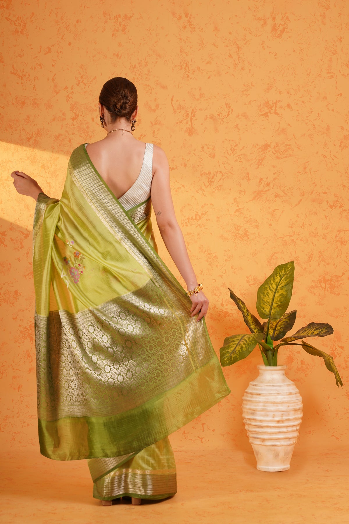 Pure Green Mango Silk Green Zari Saree – Handwoven Banarasi Cutwork Silk with Meenakari Booti & Zari Border